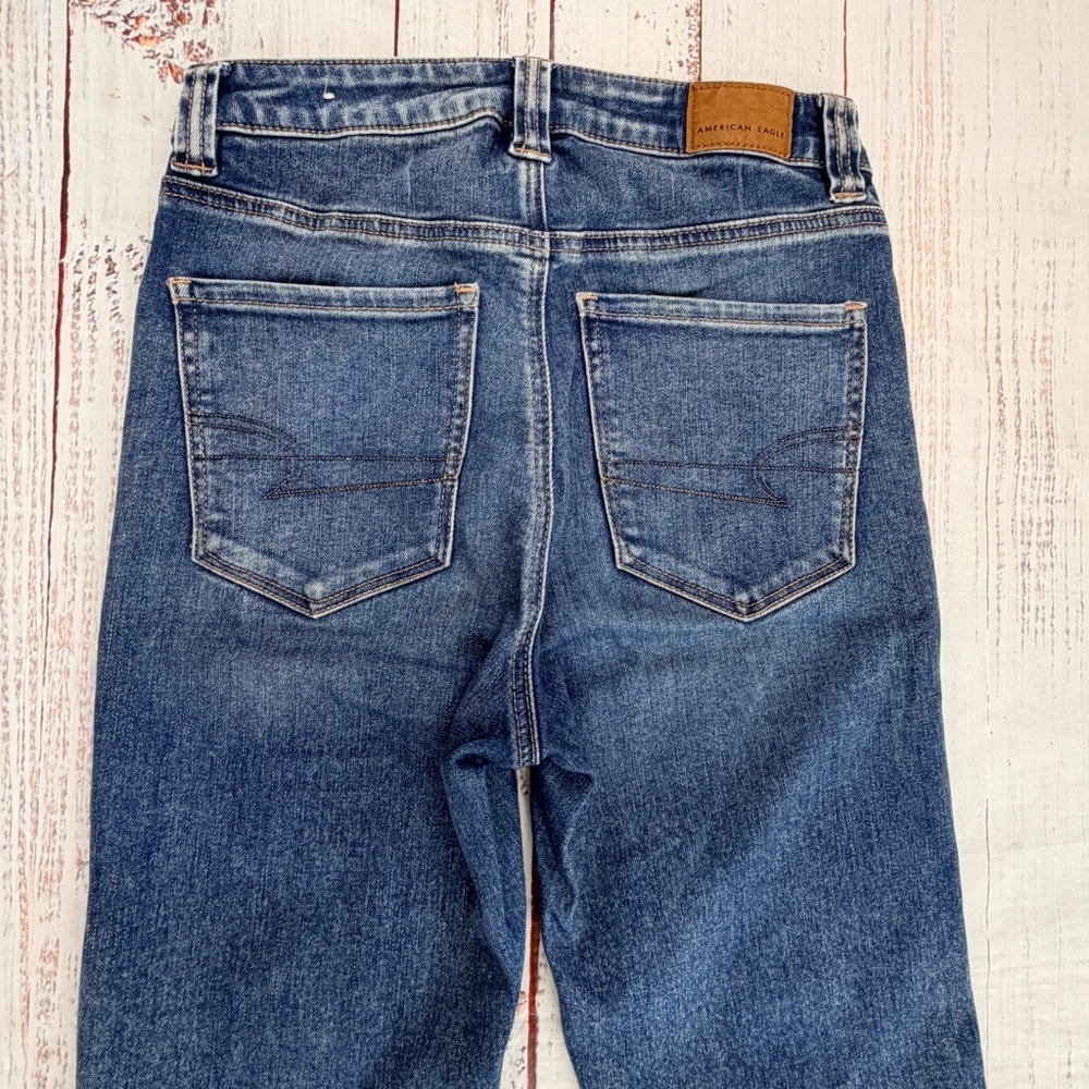 American Eagle Outfitters Super Hi-Rise Flare Jeans in Blue Wash Size 4 - Picture 9 of 15